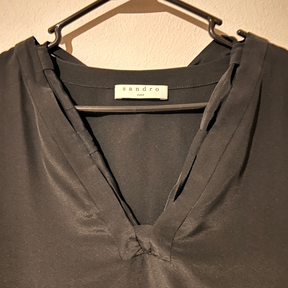Sandro 100%silk v-neck top blouse black